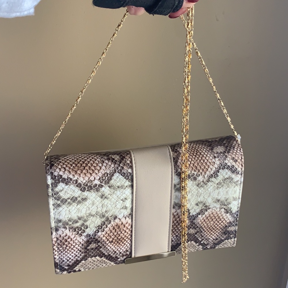 NWT CRUISE CLUB Tan animal Print Clutch purse Evening bag goldtone trim & chain - Picture 6 of 13